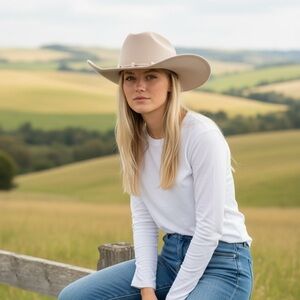 Lulu's Classic Tan Western Hat